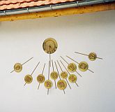 Foto: Wandsonnenuhr